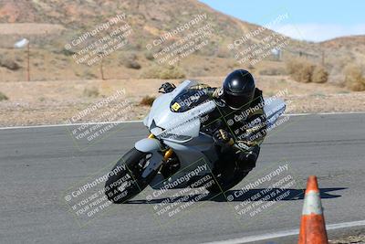 media/Feb-05-2023-Classic Track Day (Sun) [[c35aca4a42]]/Group 2/session 3 turn 13/